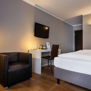 Standard Zimmer mit Kingsize-Bett